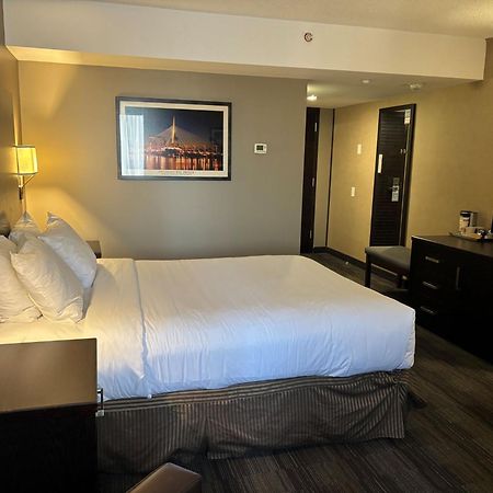 Radisson Hotel Winnipeg Downtown Екстериор снимка