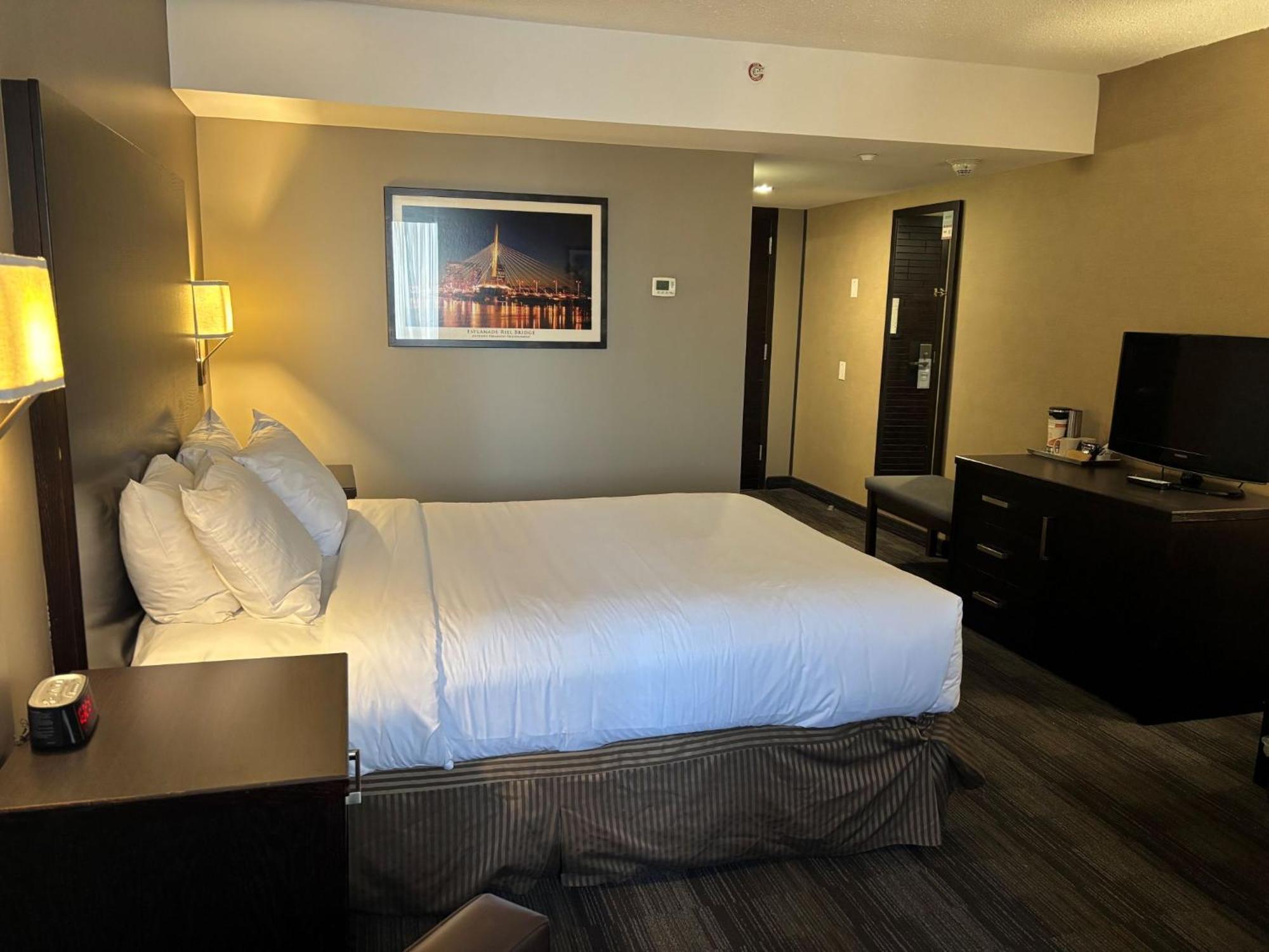 Radisson Hotel Winnipeg Downtown Екстериор снимка
