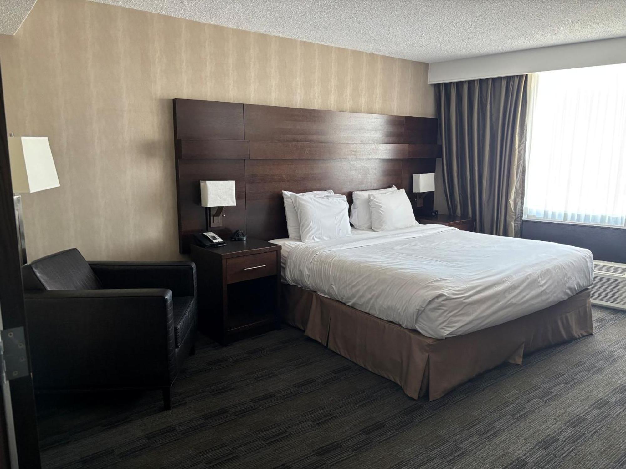 Radisson Hotel Winnipeg Downtown Екстериор снимка